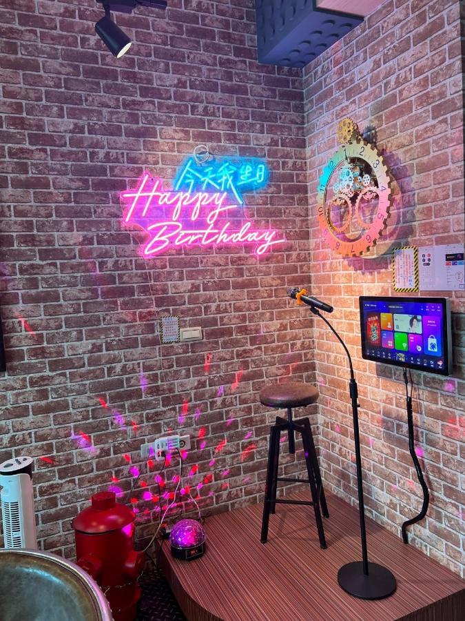 Exctic Homestay Tainan Luaran gambar