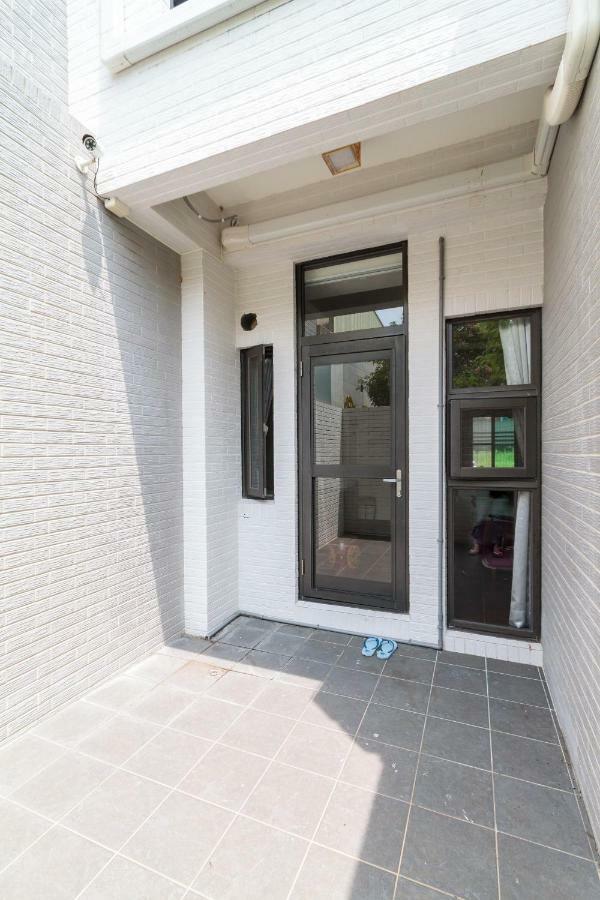 Exctic Homestay Tainan Luaran gambar